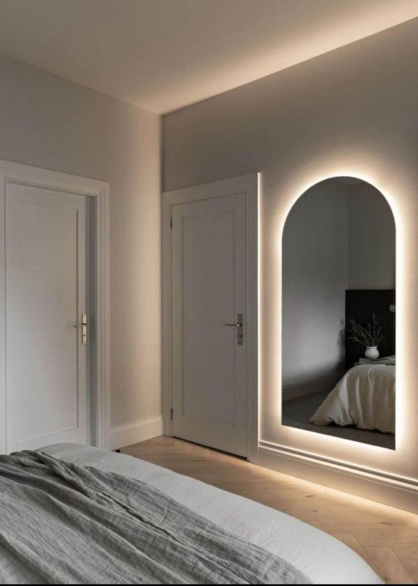 Custom Oval LED Mirror – Full Length Backlit Dressing & Decorative Wall Mirror
